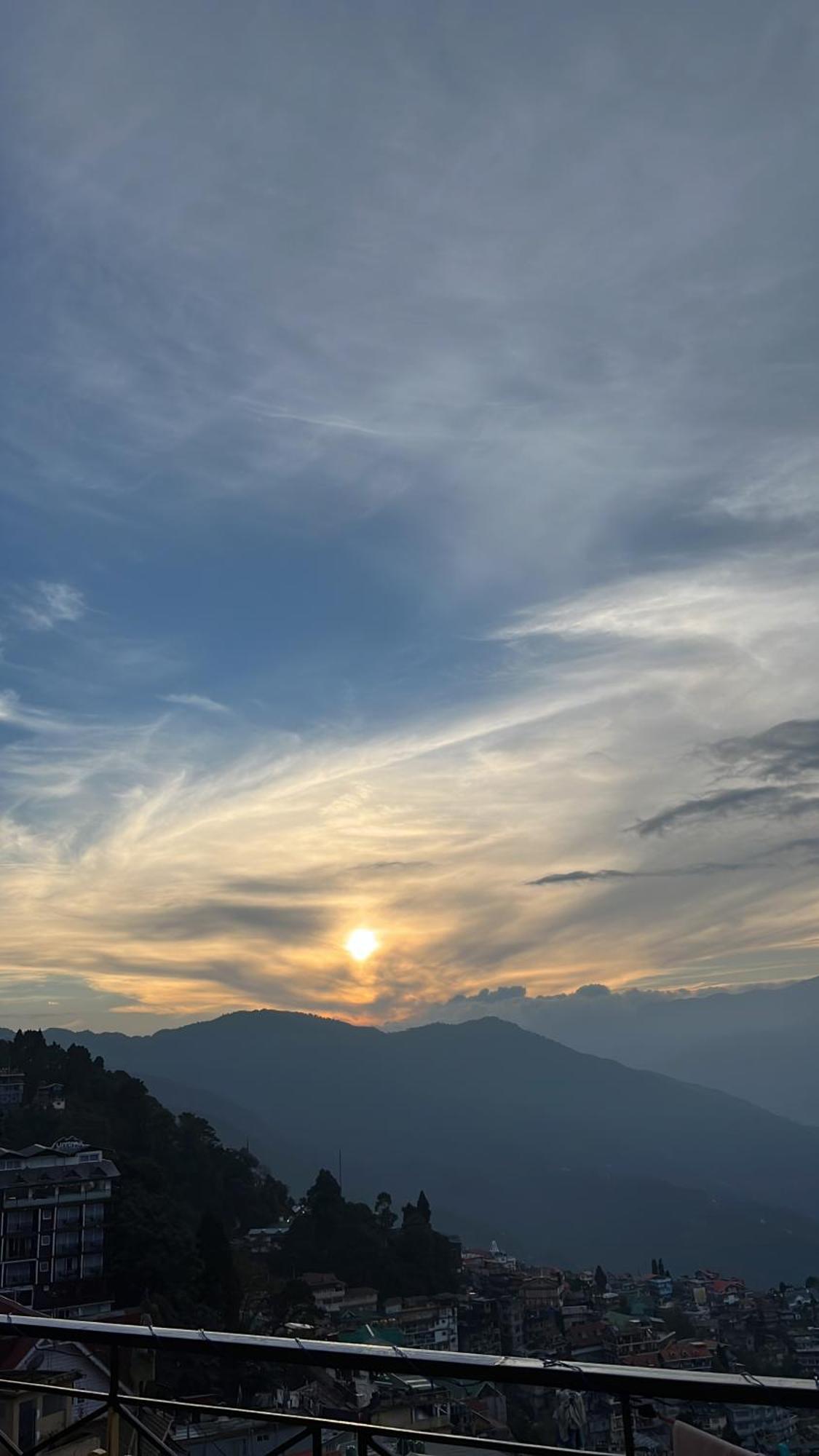 Eagle'S Nest Homestay Дарджилинг Экстерьер фото