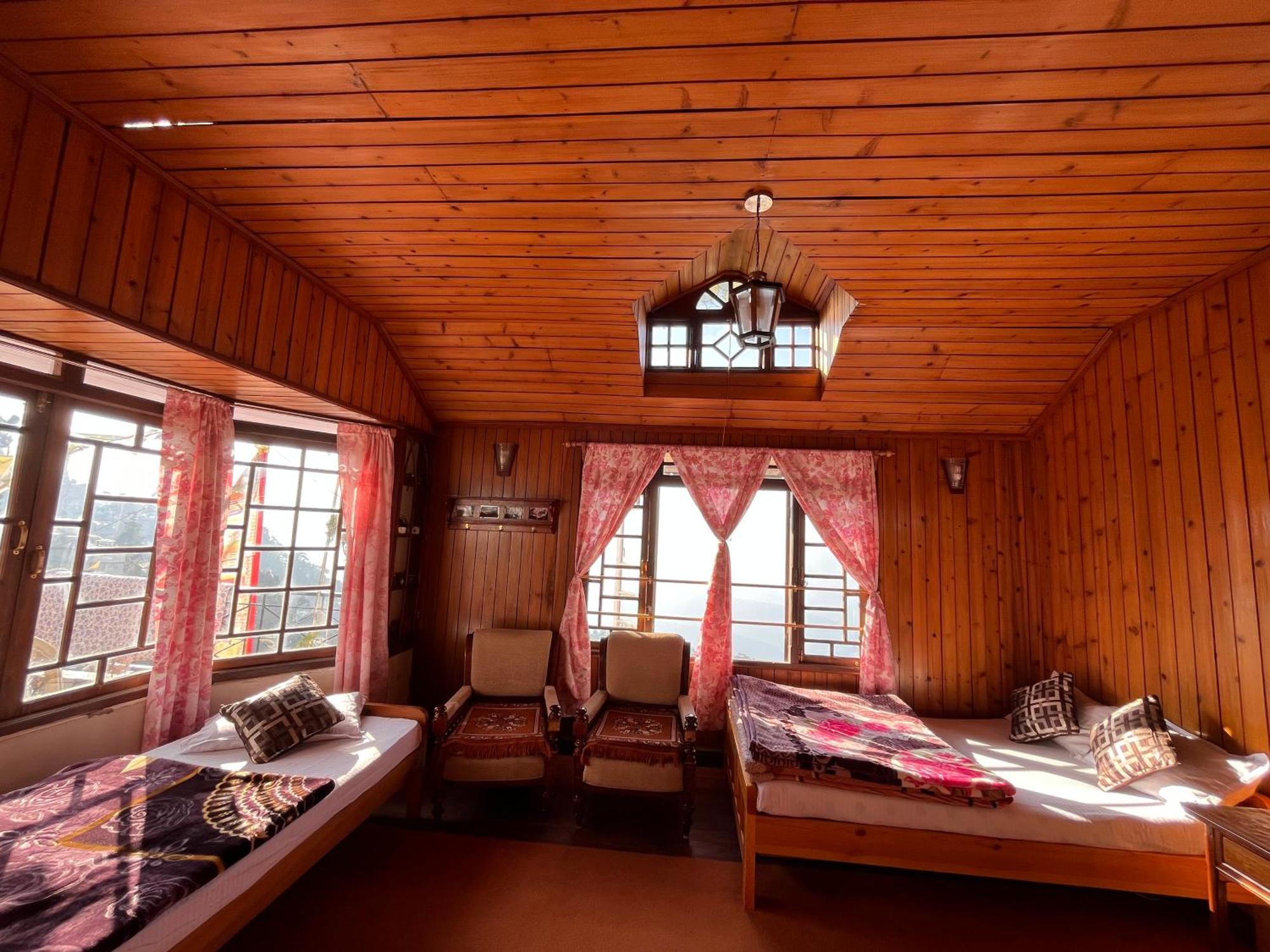 Eagle'S Nest Homestay Дарджилинг Экстерьер фото